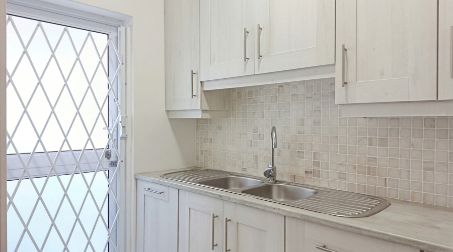 4 Bedroom Property for Sale in Oceanview Heights Western Cape